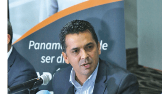 Ricardo-Lombana-medios-Luis-Garcia_LPRIMA20181024_0119_1