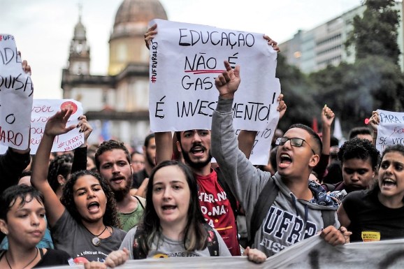 brasil-protestas-20190515-636935583008303445-1557961228422