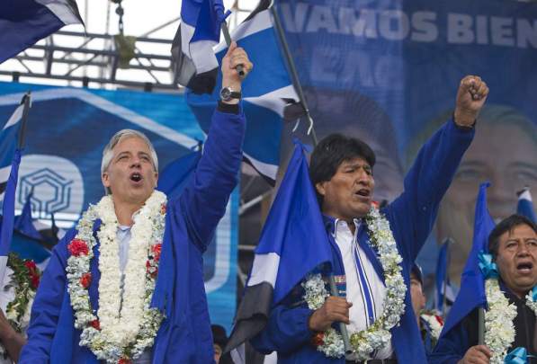 dt.common.streams.StreamServer