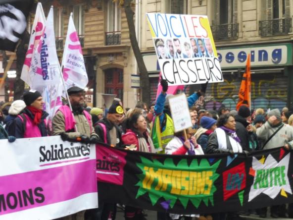 Paris-5DIC2019-les-casseurs-son-el-Gobierno