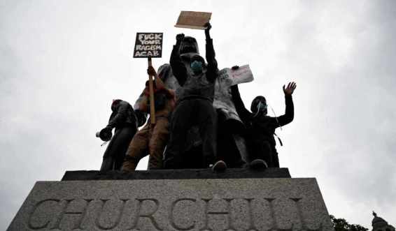Protest in London after fatal arrest in Minnesota