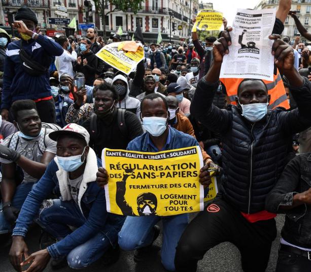 i-3 inmigrantes en la protesta