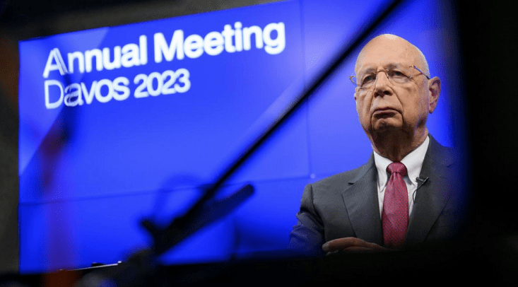 1-Foto 1_Reunión Anual de Davos 2023 con Klaus Schwabel al frente_Laurent Gillieron KEYSTONE