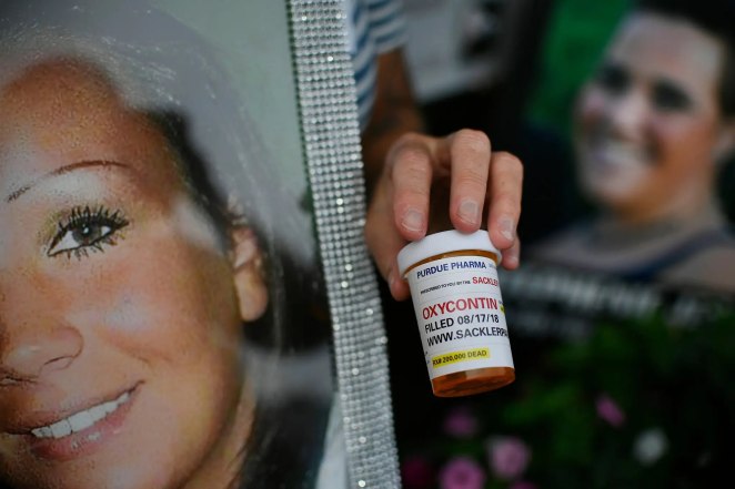 2-photo_5179291227227532322_w